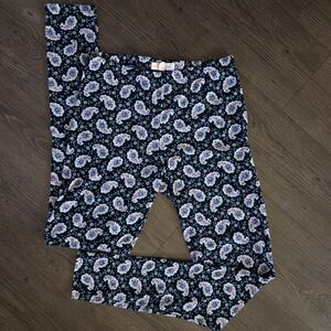 Socialite Black and Blue Paisley Floral Leggings